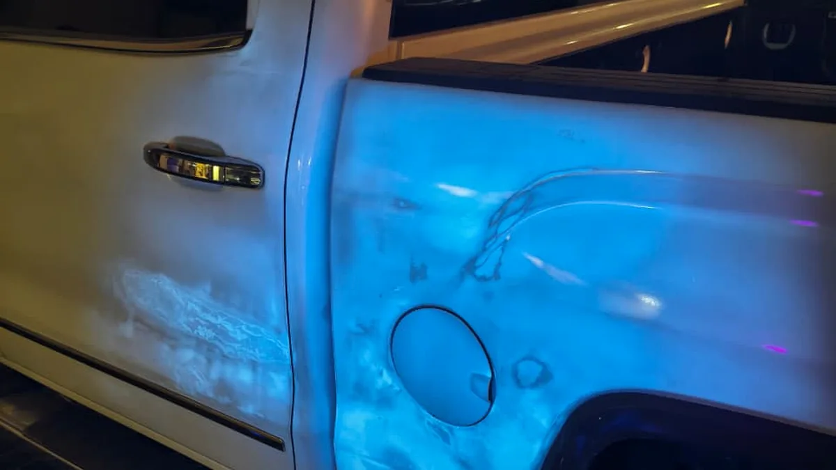 UV body examination during an E3LEVEN vehicle inspection