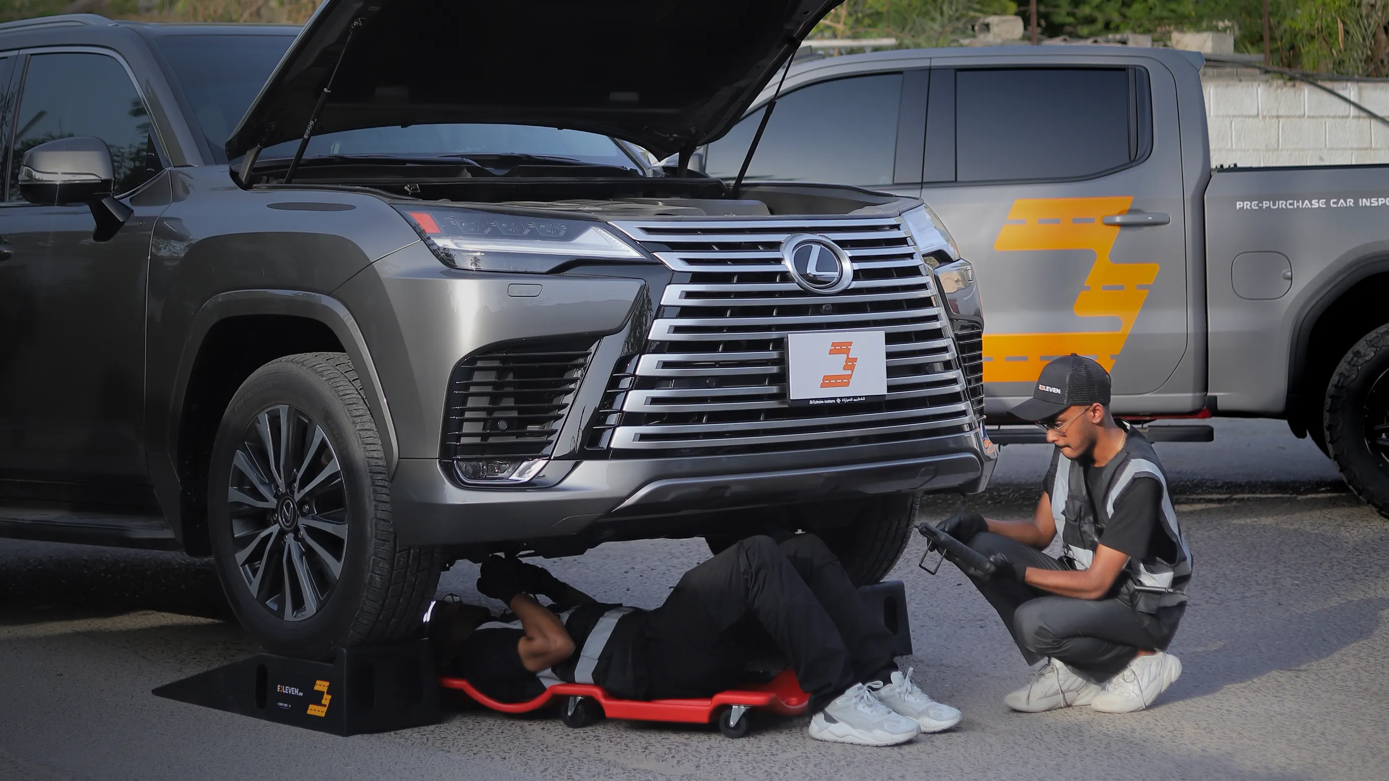 Car inspection scene 2